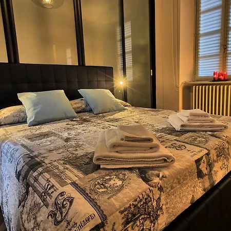 Ancient Courtyard Bonanomi 2 Bedroom Appartamento