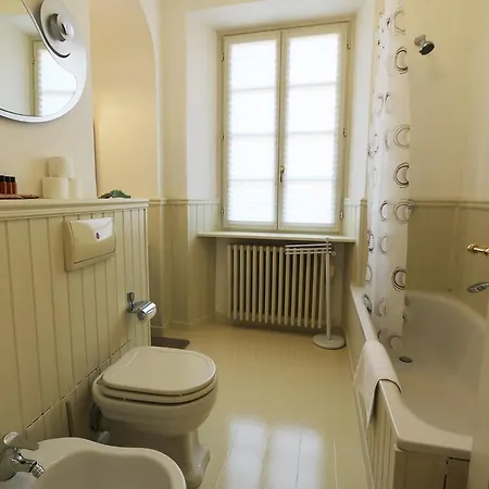 Ancient Courtyard Bonanomi 2 Bedroom كومو