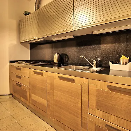 Ancient Courtyard Bonanomi 2 Bedroom كومو