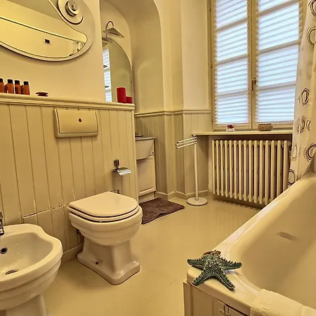 Ancient Courtyard Bonanomi 2 Bedroom شقة